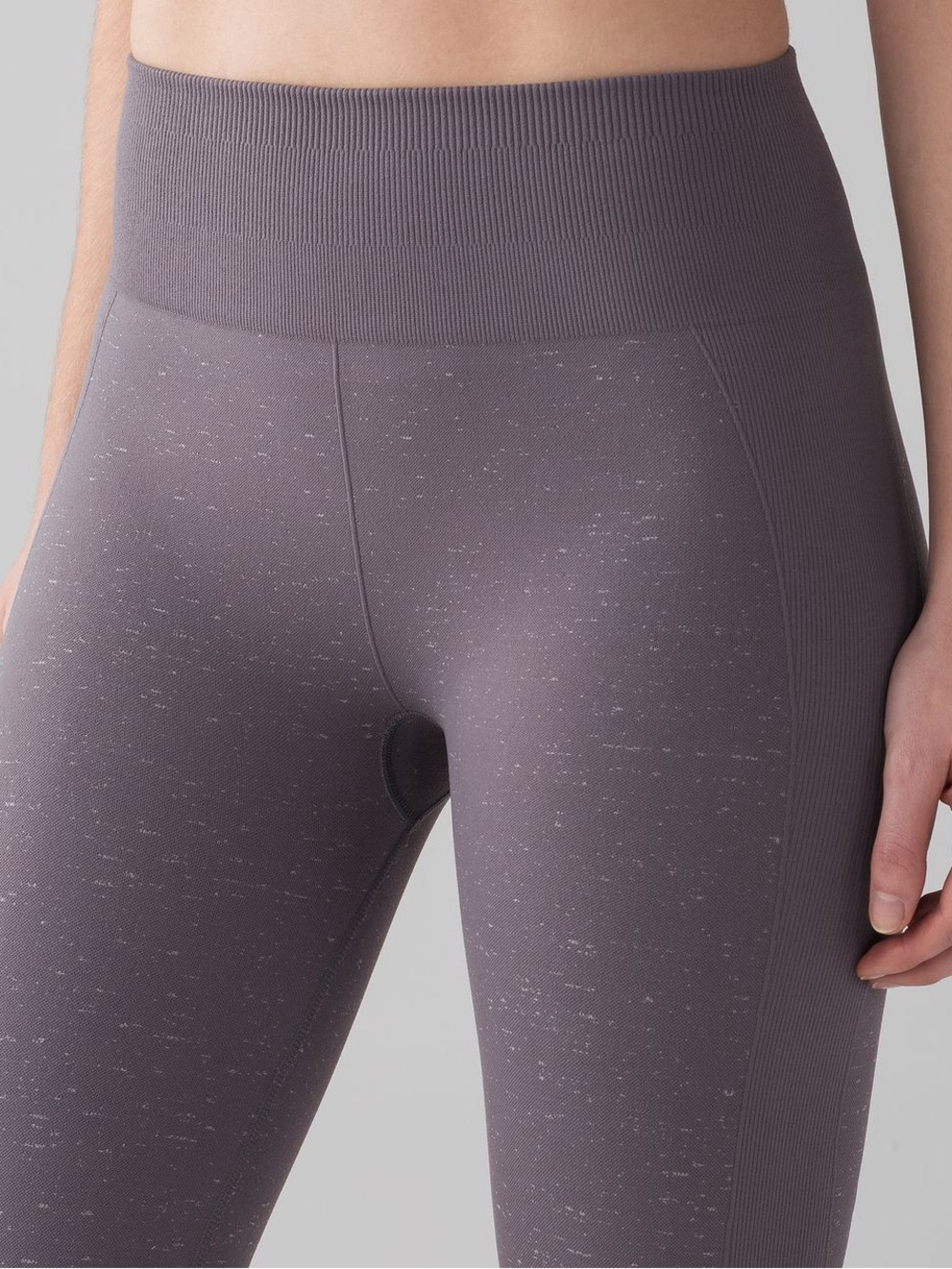 🆕 | RARE LULULEMON Women’s Free To Flow 7/8 Tight